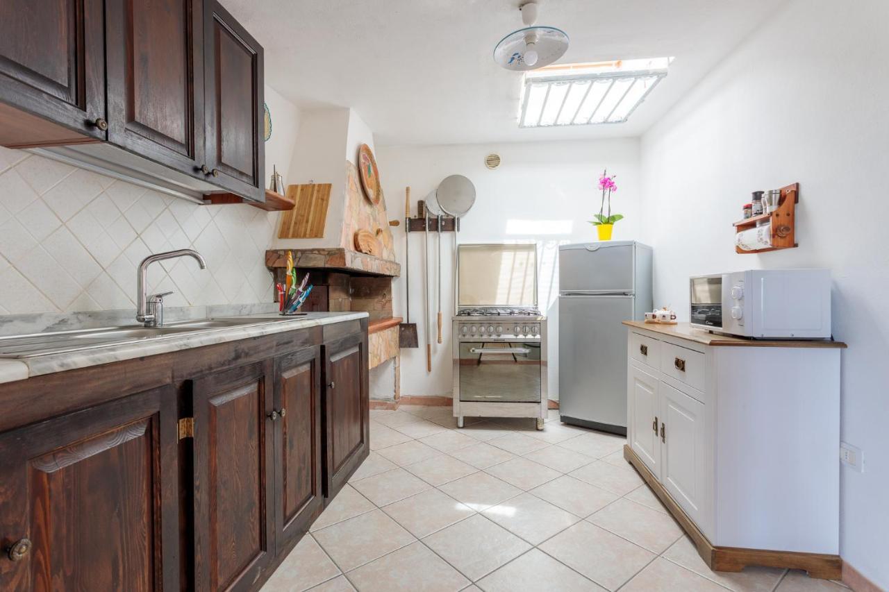 Tiria House Bosa - Casa Vacanze Экстерьер фото