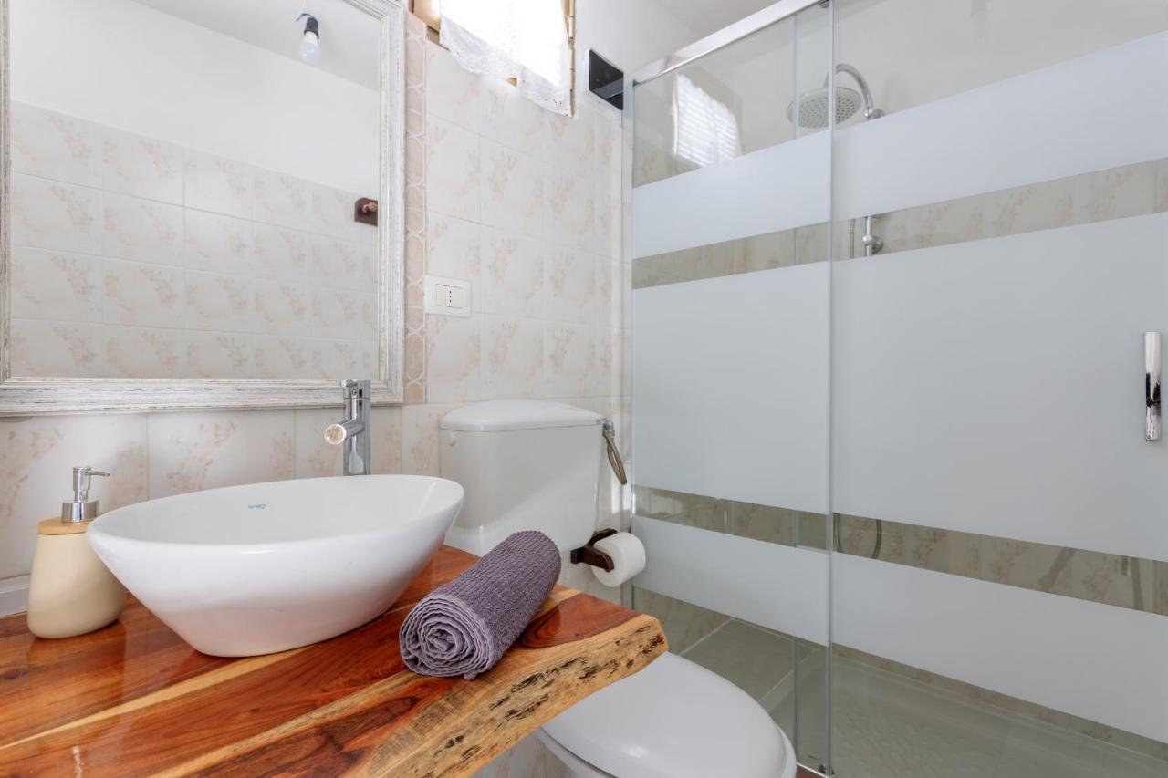 Tiria House Bosa - Casa Vacanze Экстерьер фото